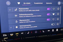 valkoinen Volkswagen ID.4 2027 kuva 18.