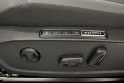 met. sininen Volkswagen ID.4 2027 kuva 12.