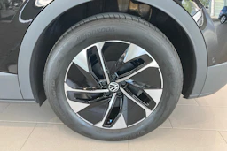 musta Volkswagen ID.4 2027 kuva 10.