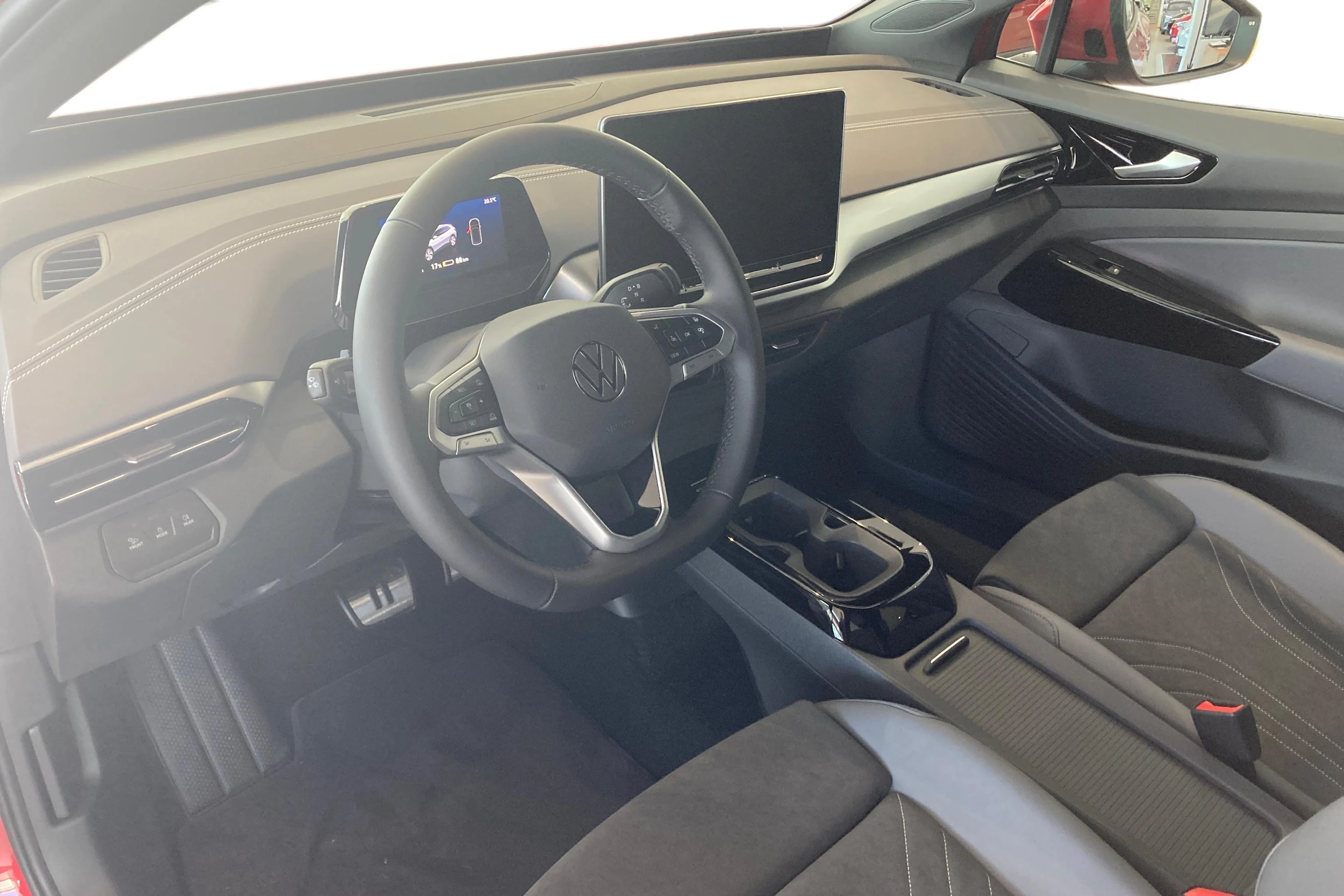 punainen Volkswagen ID.4 2027 kuva 6.
