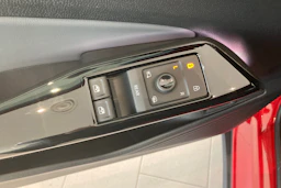 punainen Volkswagen ID.4 2027 kuva 13.