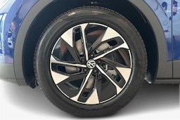 sininen Volkswagen ID.4 2027 kuva 9.