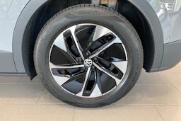 harmaa Volkswagen ID.4 2027 kuva 10.