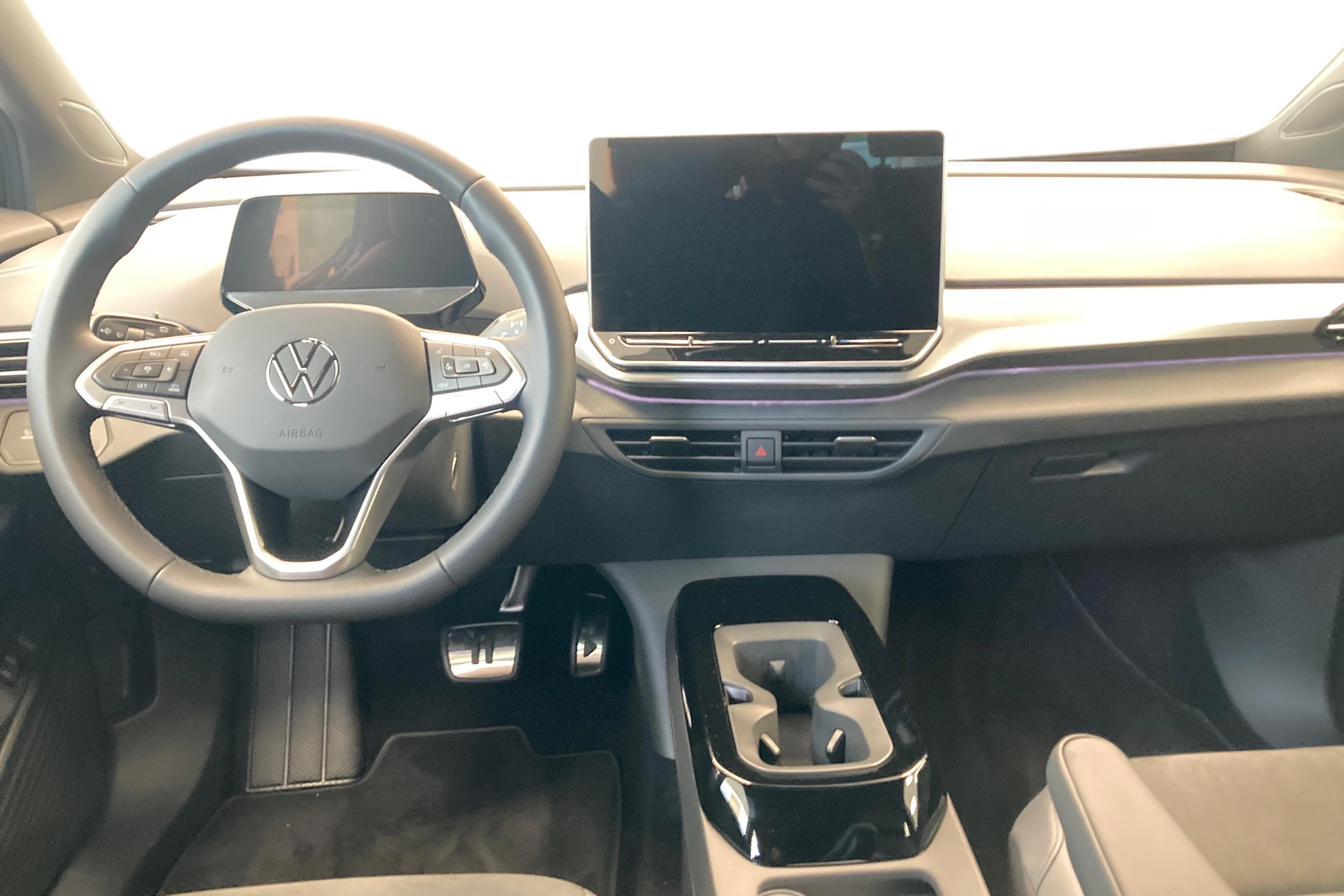musta Volkswagen ID.4 2027 kuva 7.