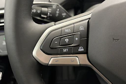 met. harmaa Volkswagen ID.4 2027 kuva 13.