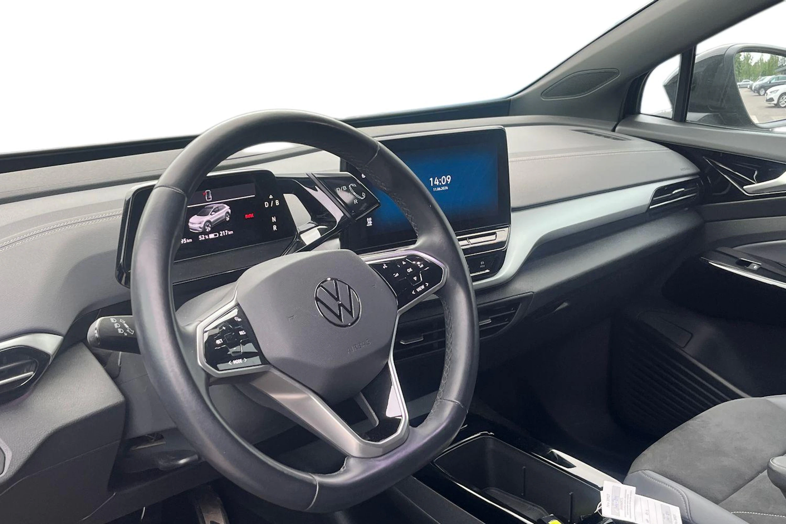 Musta Volkswagen ID.4 PRO 128 KW 2023 kuva 3.