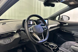 valkoinen Volkswagen ID.4 2022 kuva 10.