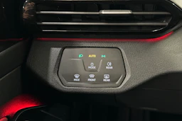 valkoinen Volkswagen ID.4 2022 kuva 24.