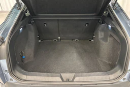 sininen Volkswagen ID.5 2022 kuva 13.