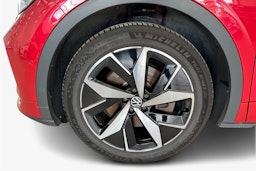 punainen Volkswagen ID.5 2022 kuva 9.