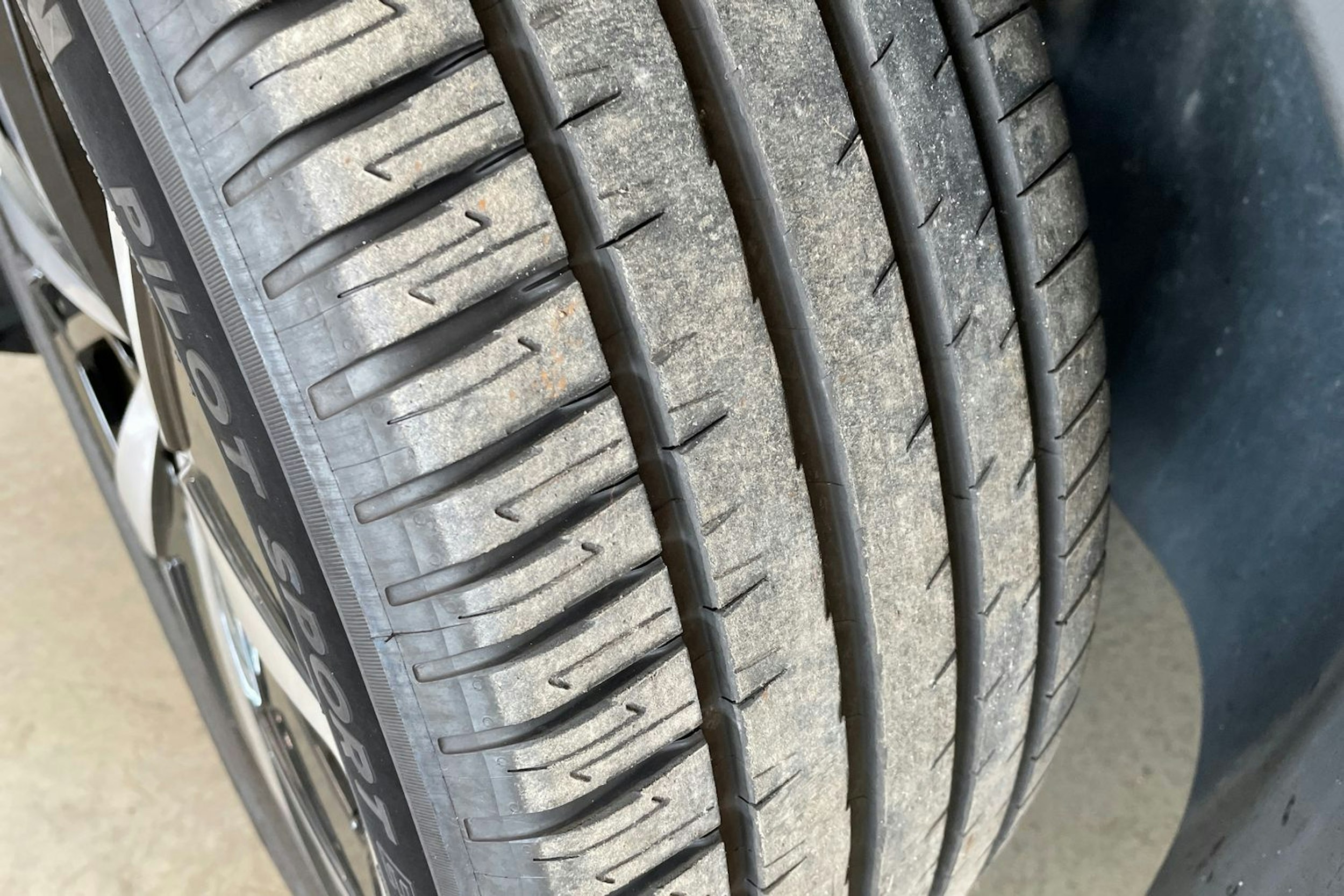 punainen Volkswagen ID.5 2022 kuva 10.