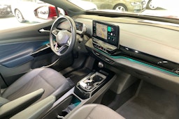 punainen Volkswagen ID.5 2022 kuva 13.