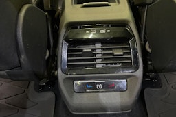 punainen Volkswagen ID.5 2022 kuva 15.