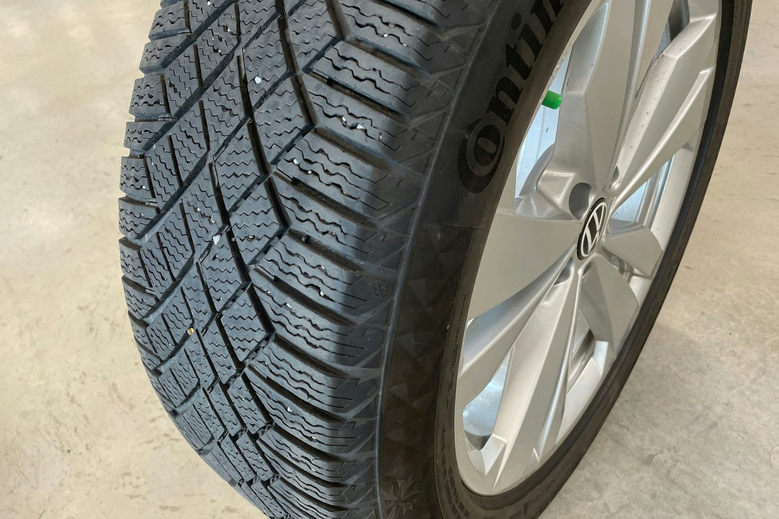 punainen Volkswagen ID.5 2022 kuva 33.
