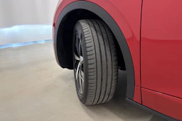 punainen Volkswagen ID.5 2022 kuva 10.