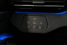 punainen Volkswagen ID.5 2022 kuva 15.