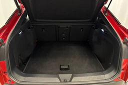 punainen Volkswagen ID.5 2022 kuva 23.