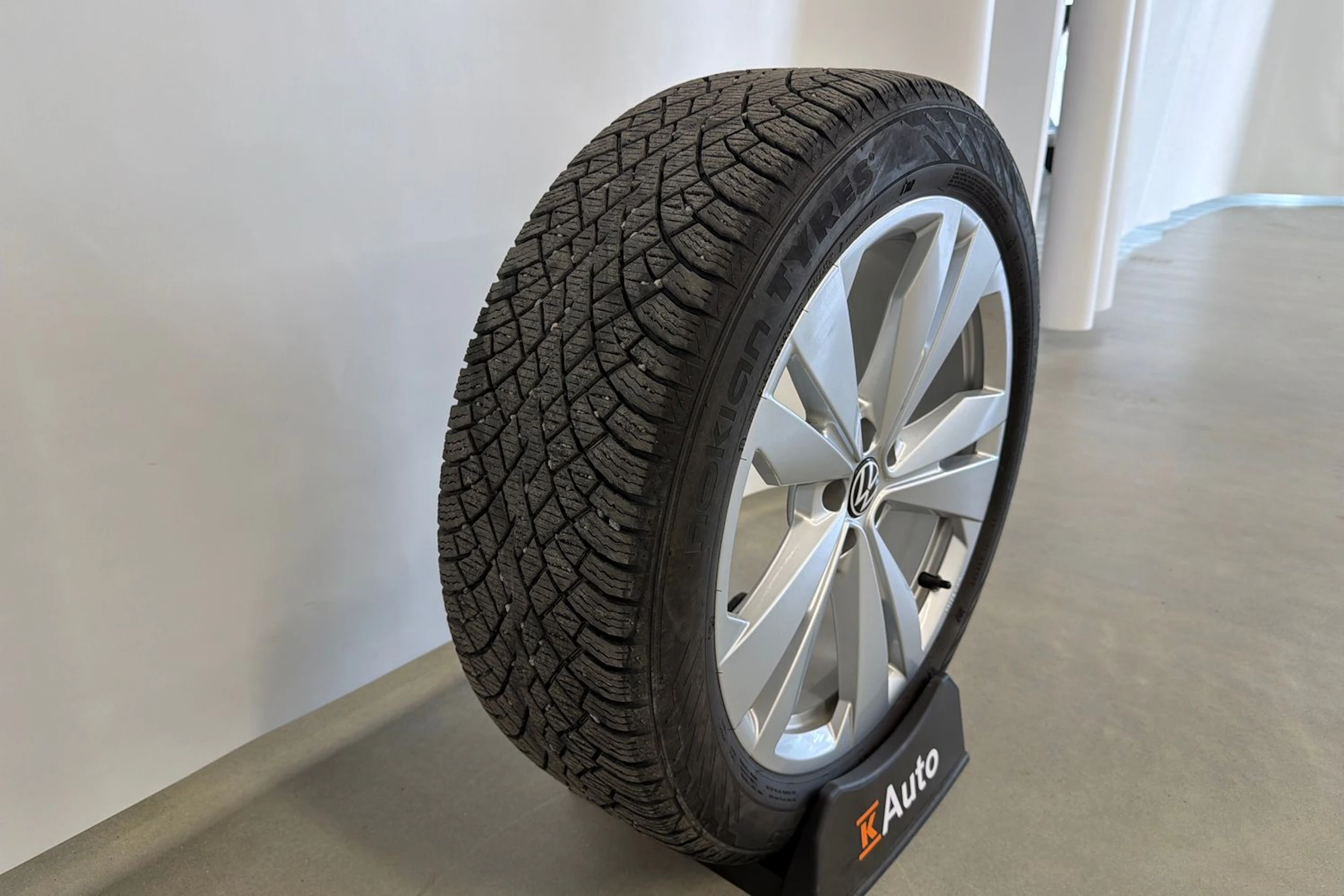 punainen Volkswagen ID.5 2022 kuva 27.