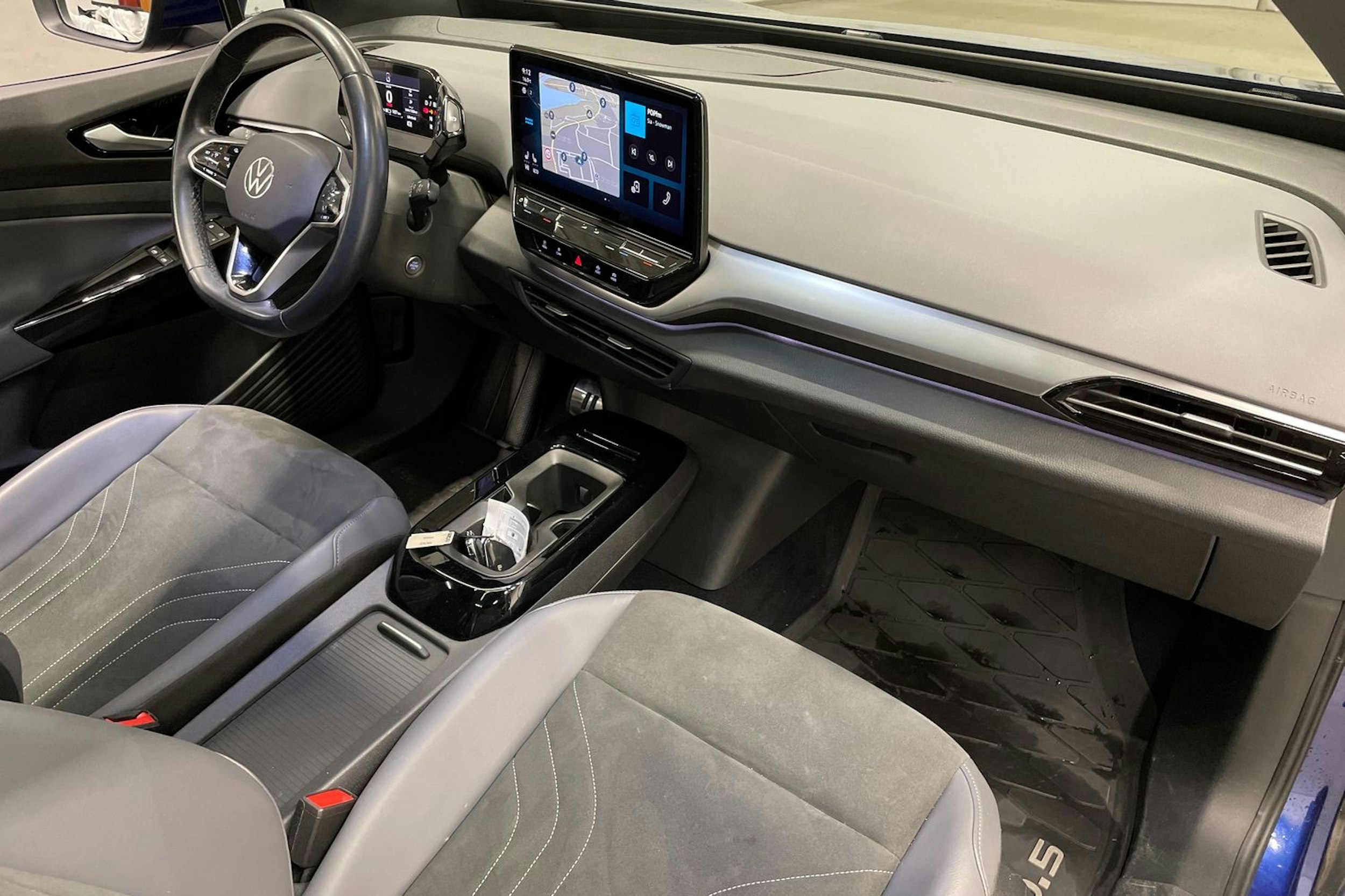 sininen Volkswagen ID.5 2022 kuva 29.