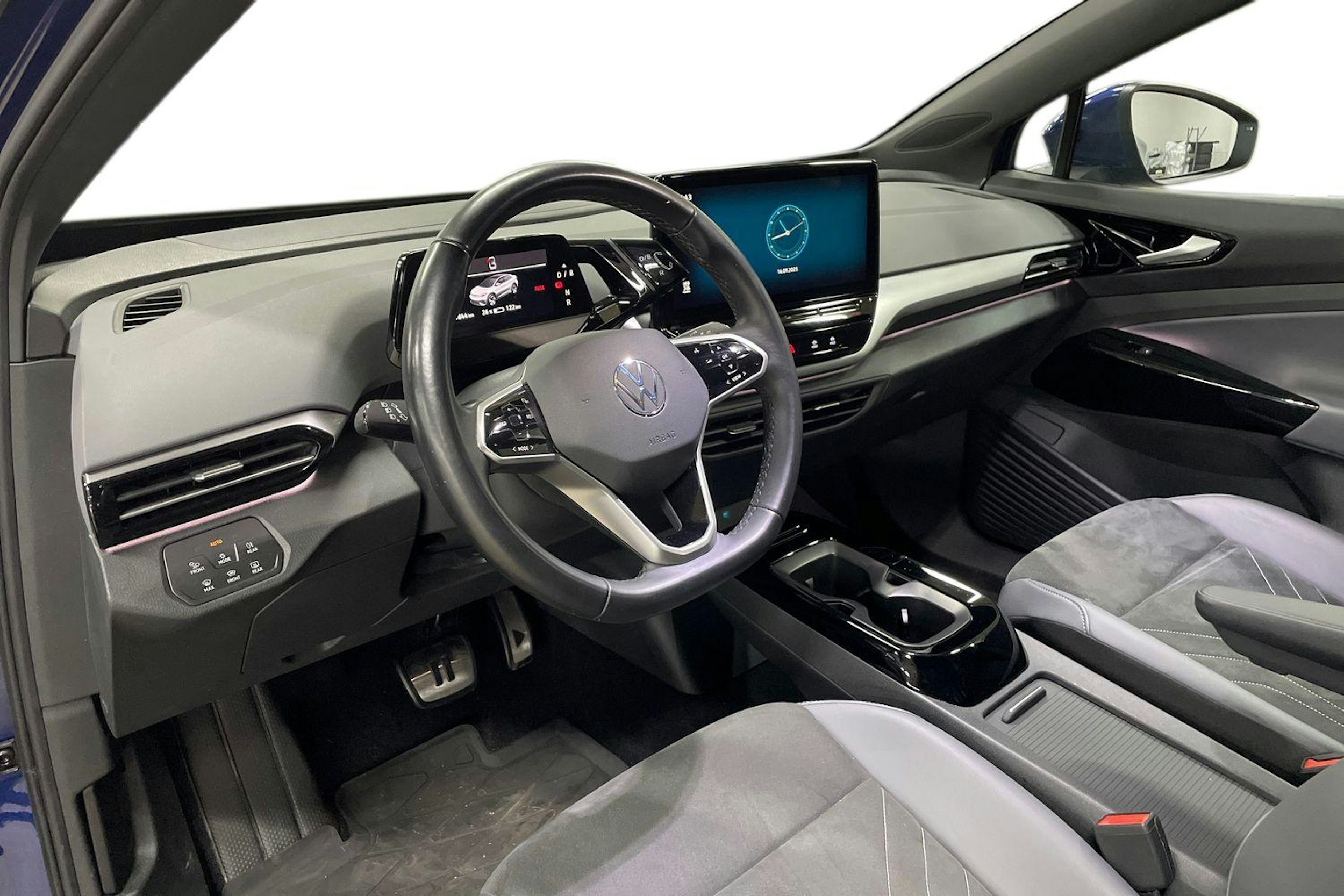 sininen Volkswagen ID.5 2022 kuva 7.