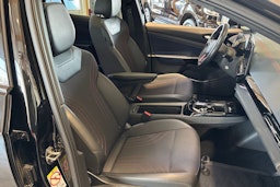 Valkoinen Volkswagen ID.5 2022 kuva 14.