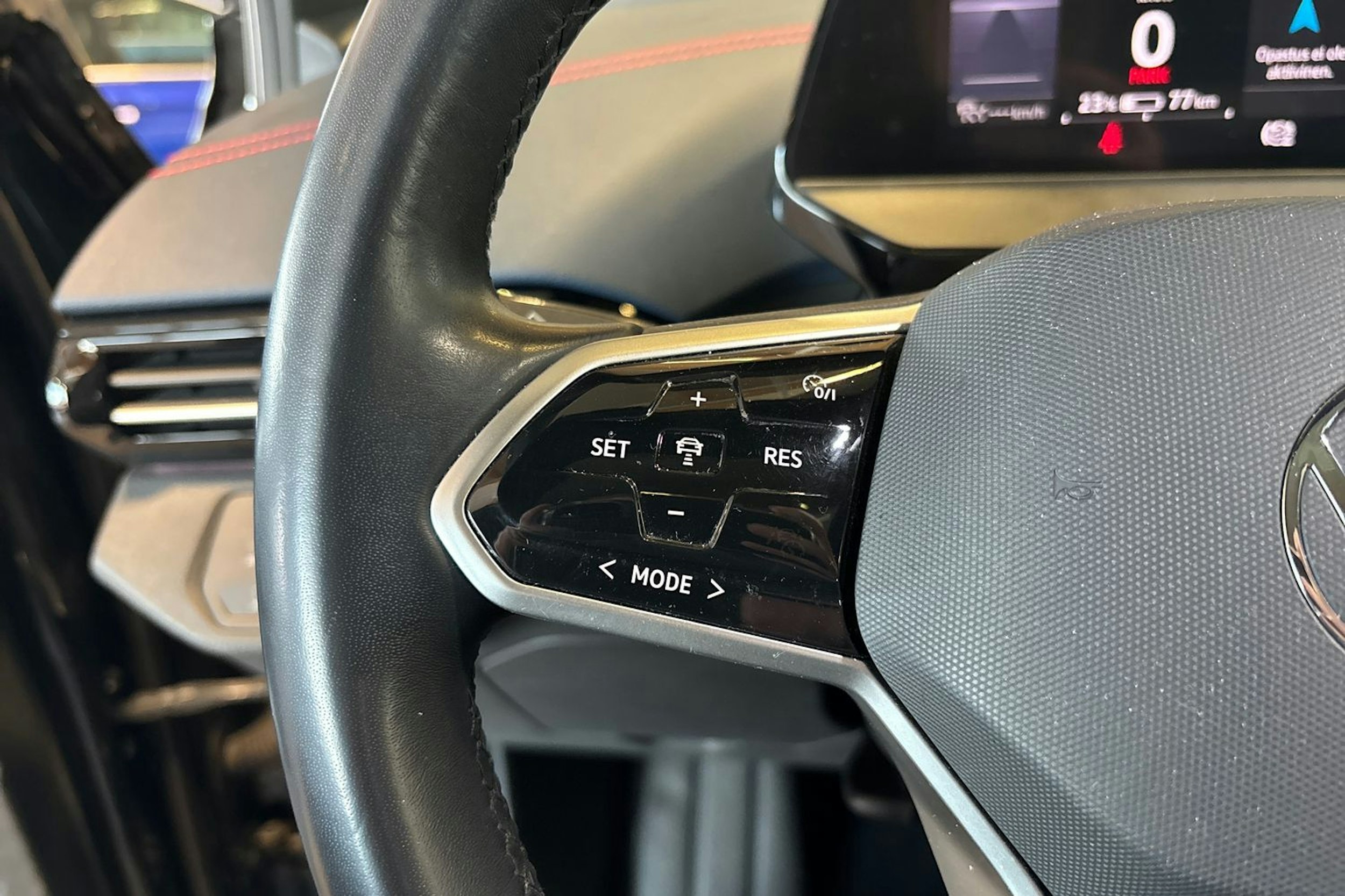 Valkoinen Volkswagen ID.5 2022 kuva 17.