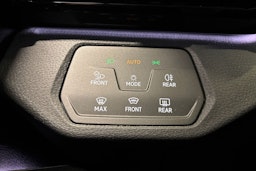 Valkoinen Volkswagen ID.5 2022 kuva 22.