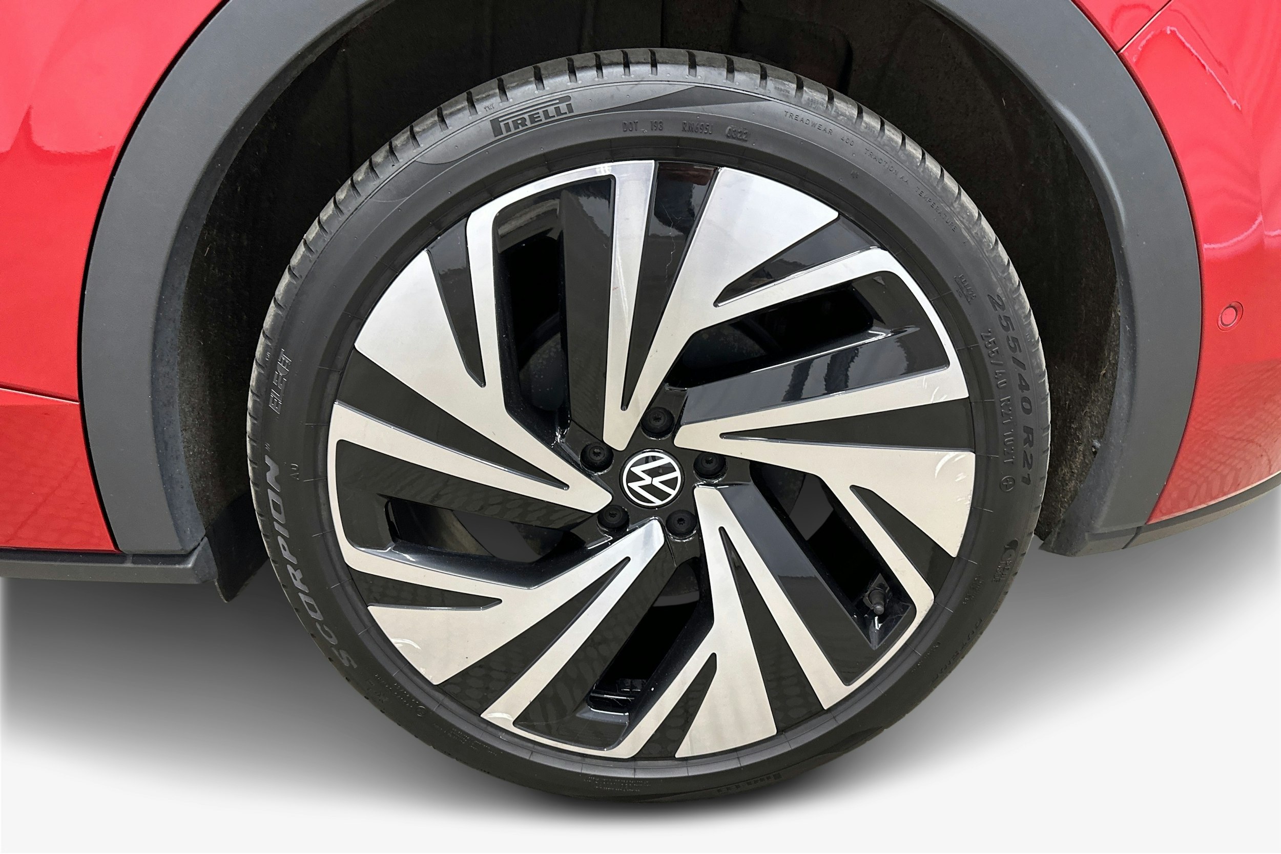 punainen Volkswagen ID.5 2022 kuva 11.