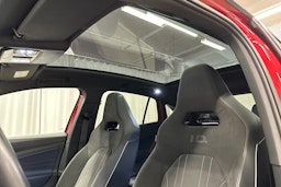 punainen Volkswagen ID.5 2022 kuva 31.