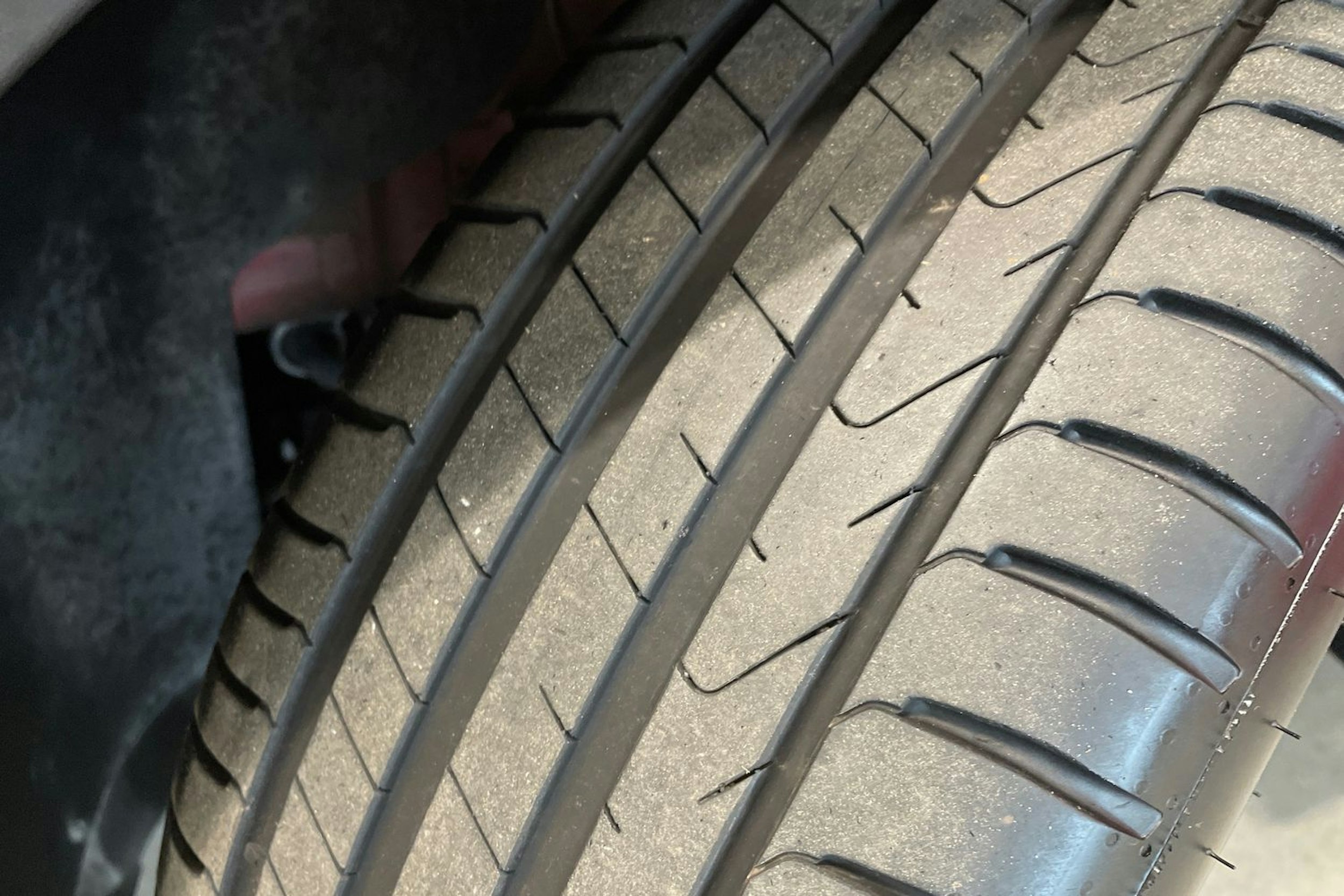 punainen Volkswagen ID.5 2022 kuva 13.