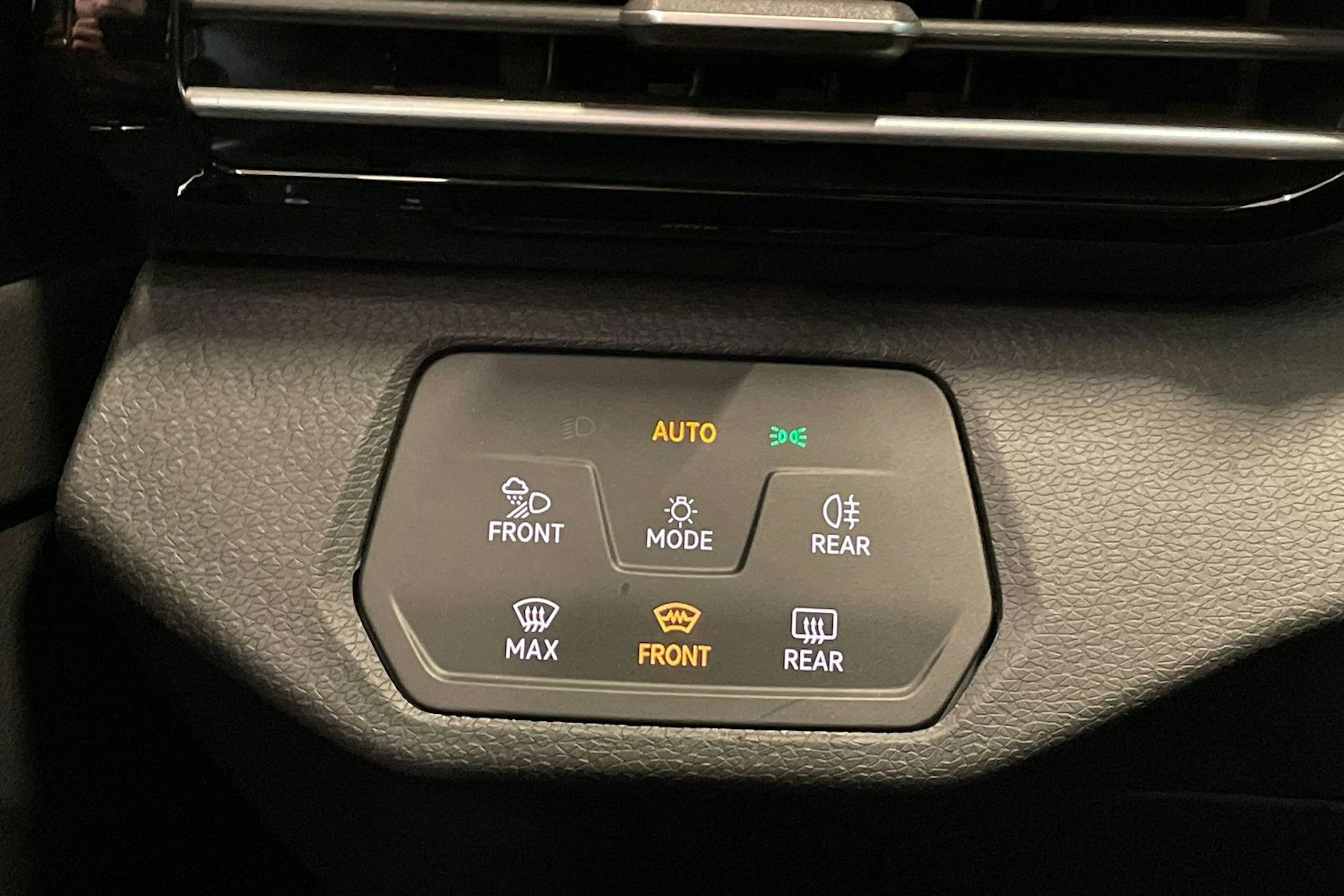punainen Volkswagen ID.5 2022 kuva 19.