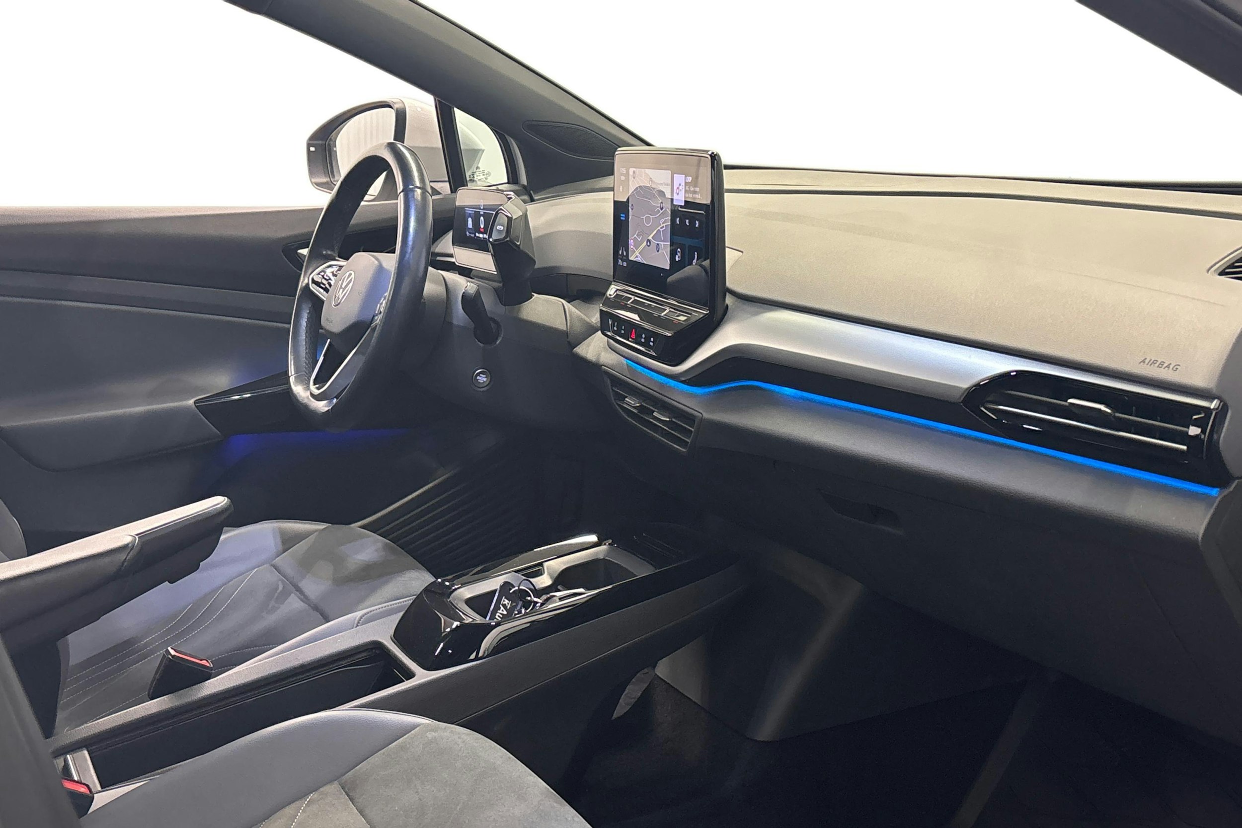 valkoinen Volkswagen ID.5 2022 kuva 10.