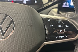 valkoinen Volkswagen ID.5 2022 kuva 18.