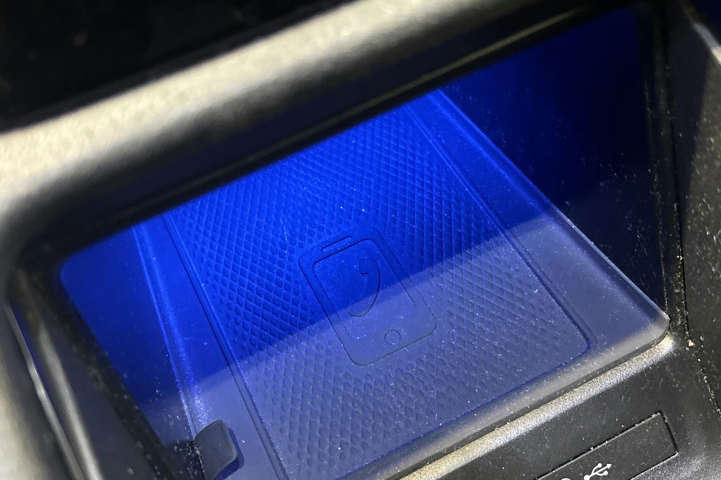 valkoinen Volkswagen ID.5 2022 kuva 26.