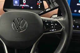 musta Volkswagen ID.5 2022 kuva 12.