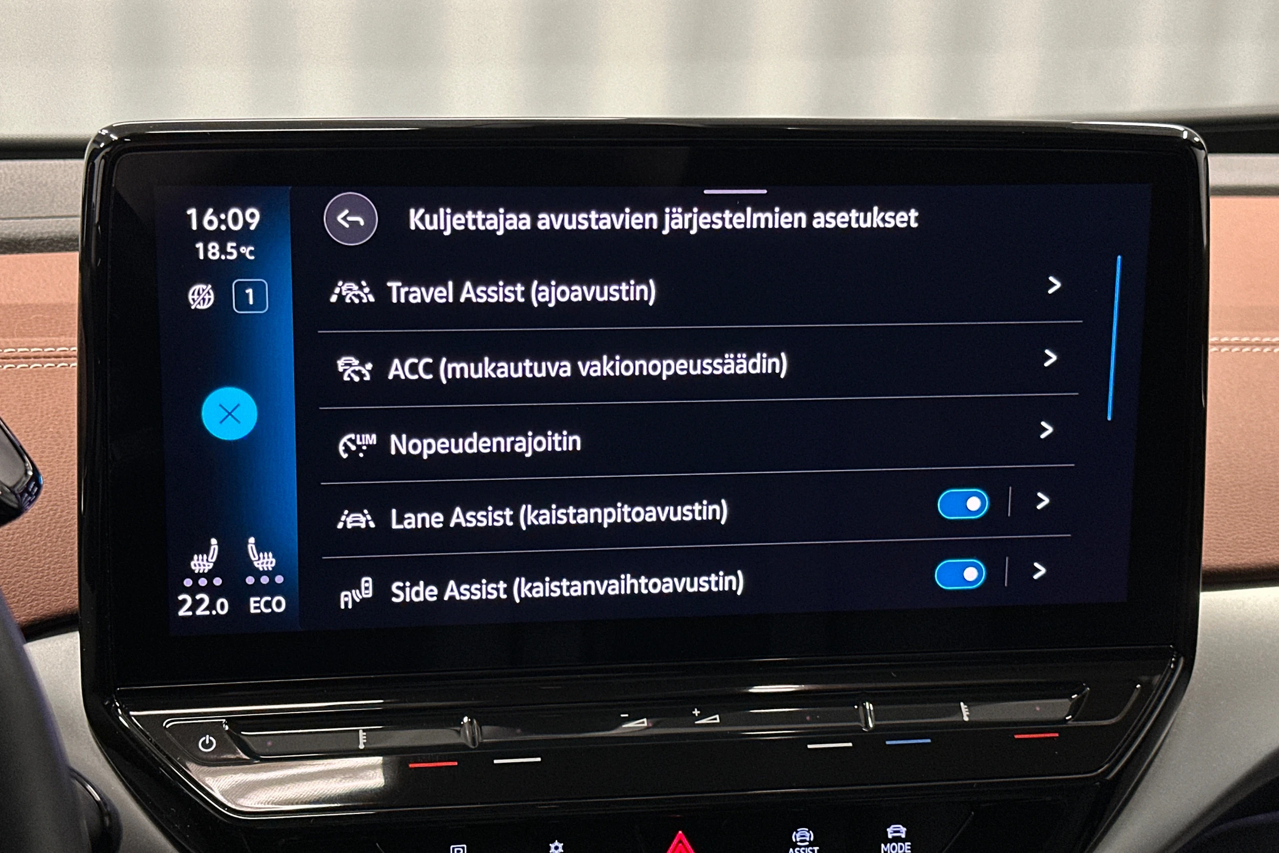 musta Volkswagen ID.5 2022 kuva 28.
