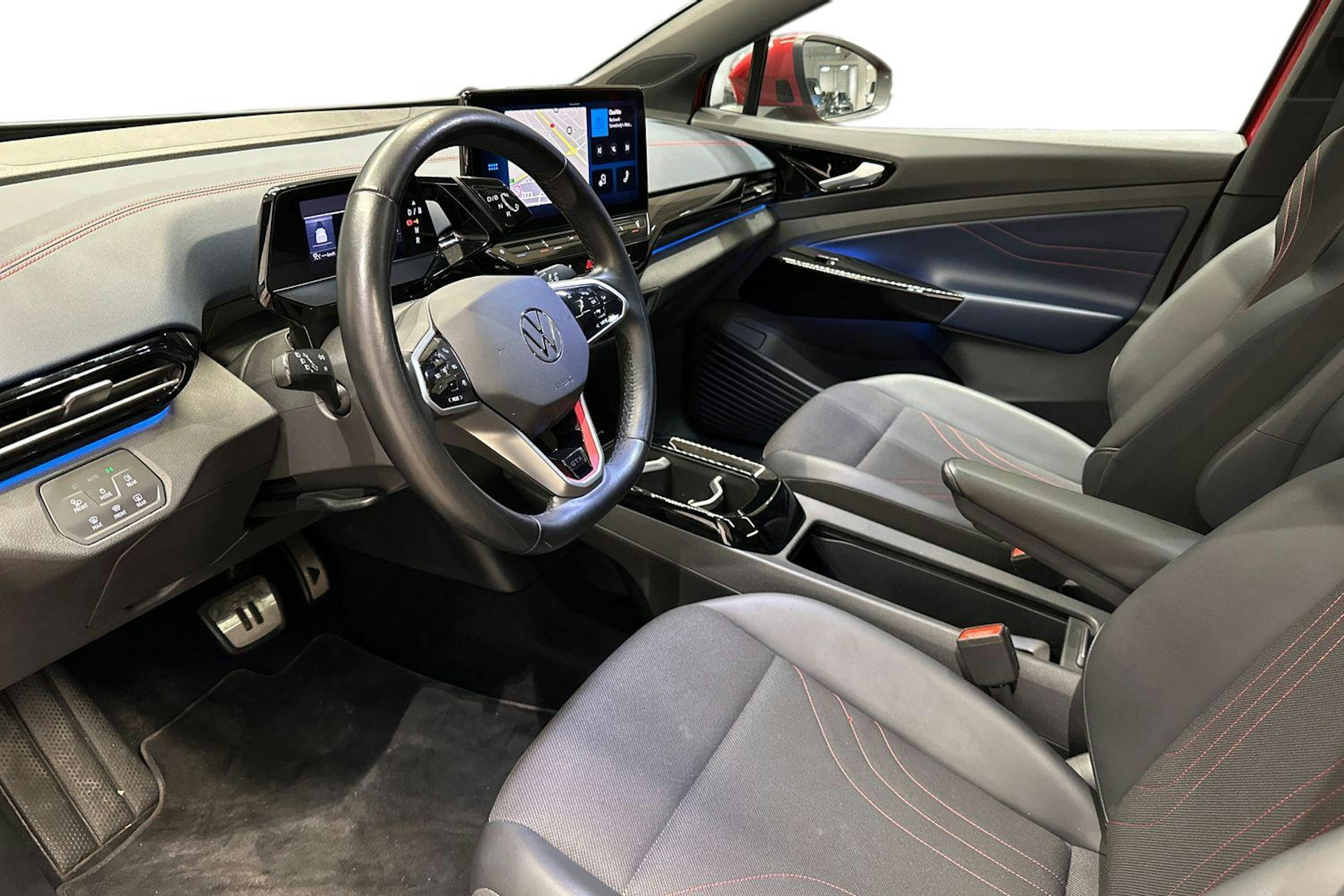 punainen Volkswagen ID.5 2022 kuva 7.