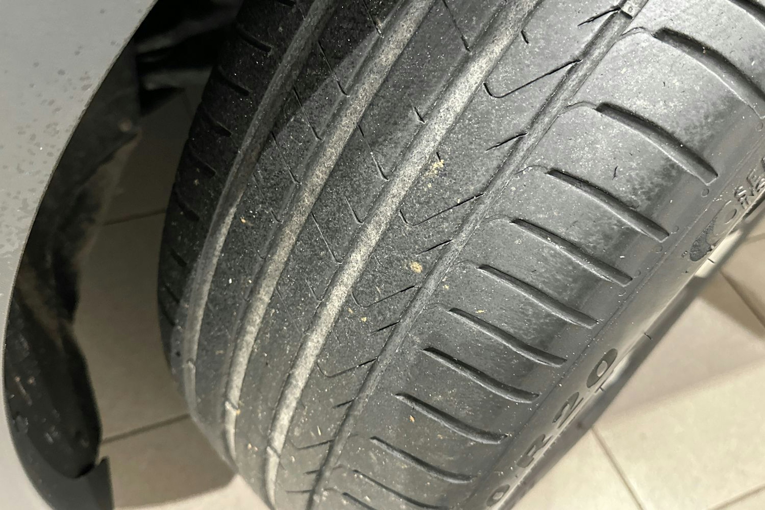 punainen Volkswagen ID.5 2022 kuva 13.