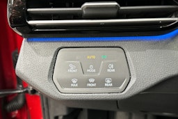 punainen Volkswagen ID.5 2022 kuva 17.