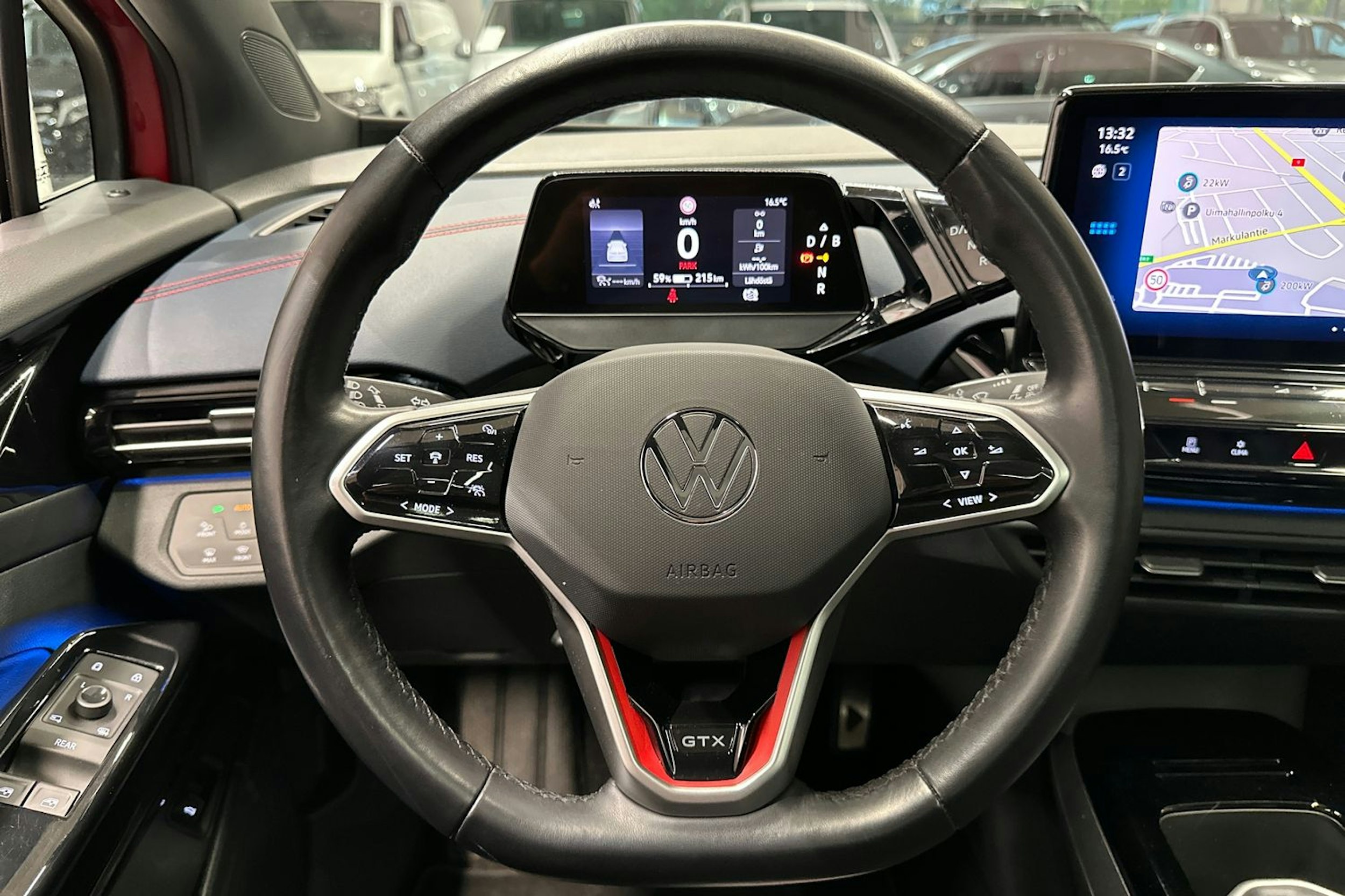 punainen Volkswagen ID.5 2022 kuva 18.