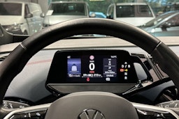punainen Volkswagen ID.5 2022 kuva 21.