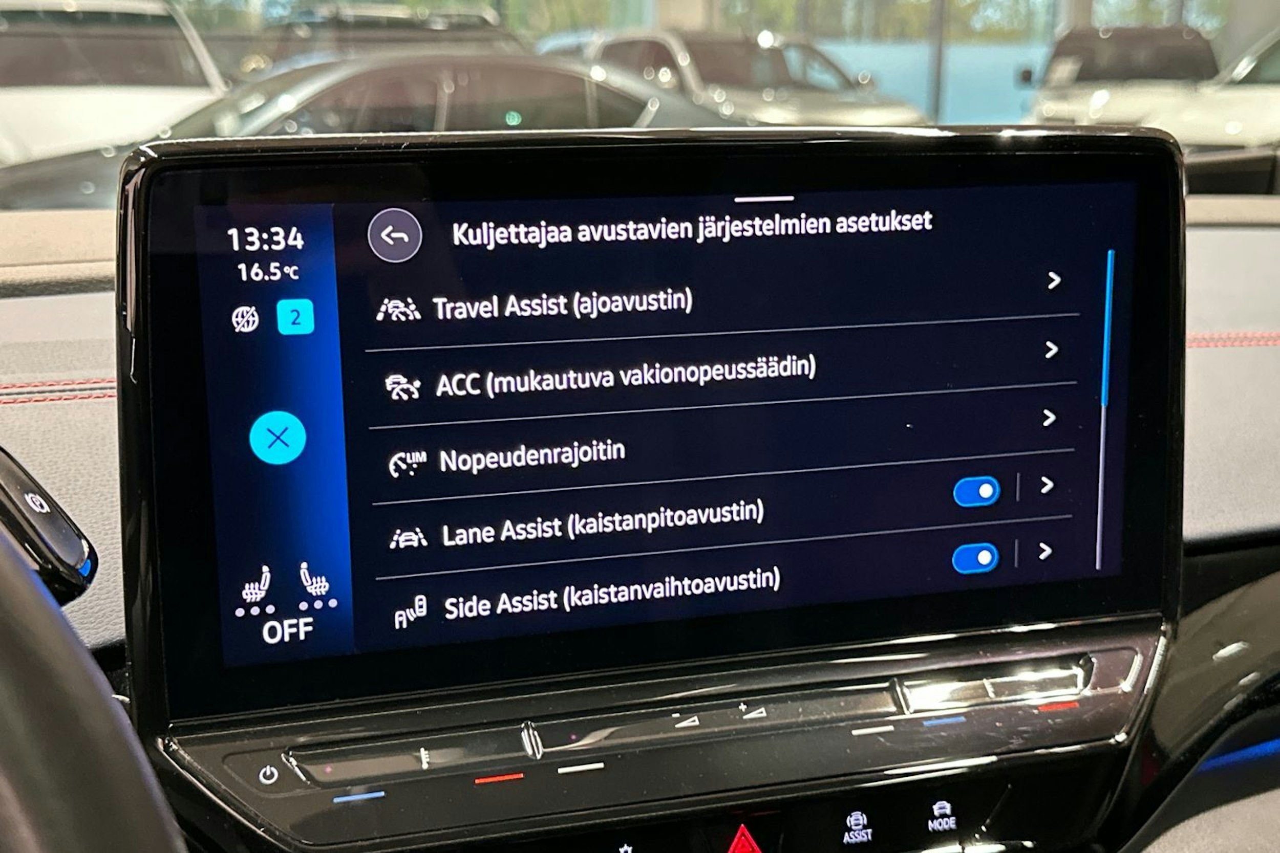 punainen Volkswagen ID.5 2022 kuva 25.