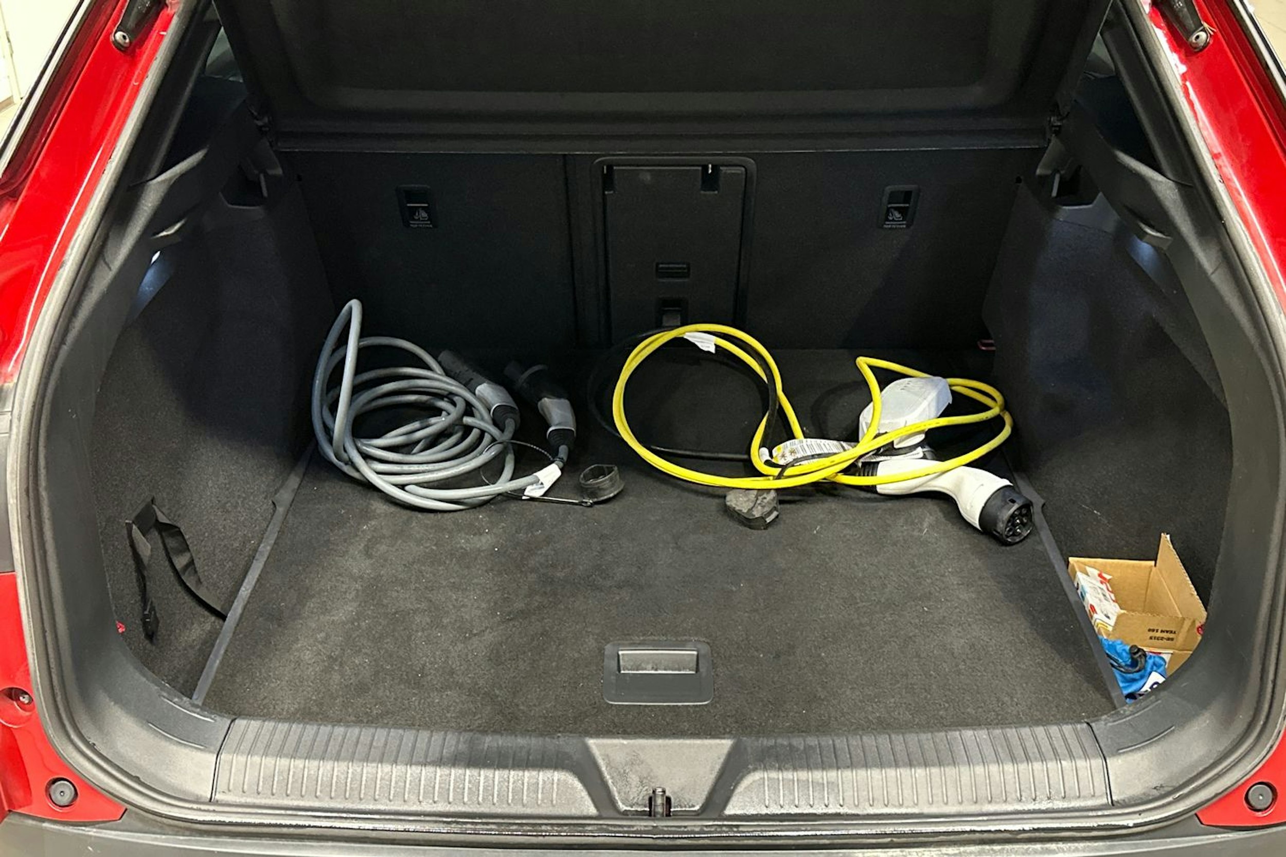 punainen Volkswagen ID.5 2022 kuva 38.