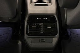 Valkoinen Volkswagen ID.5 2022 kuva 15.