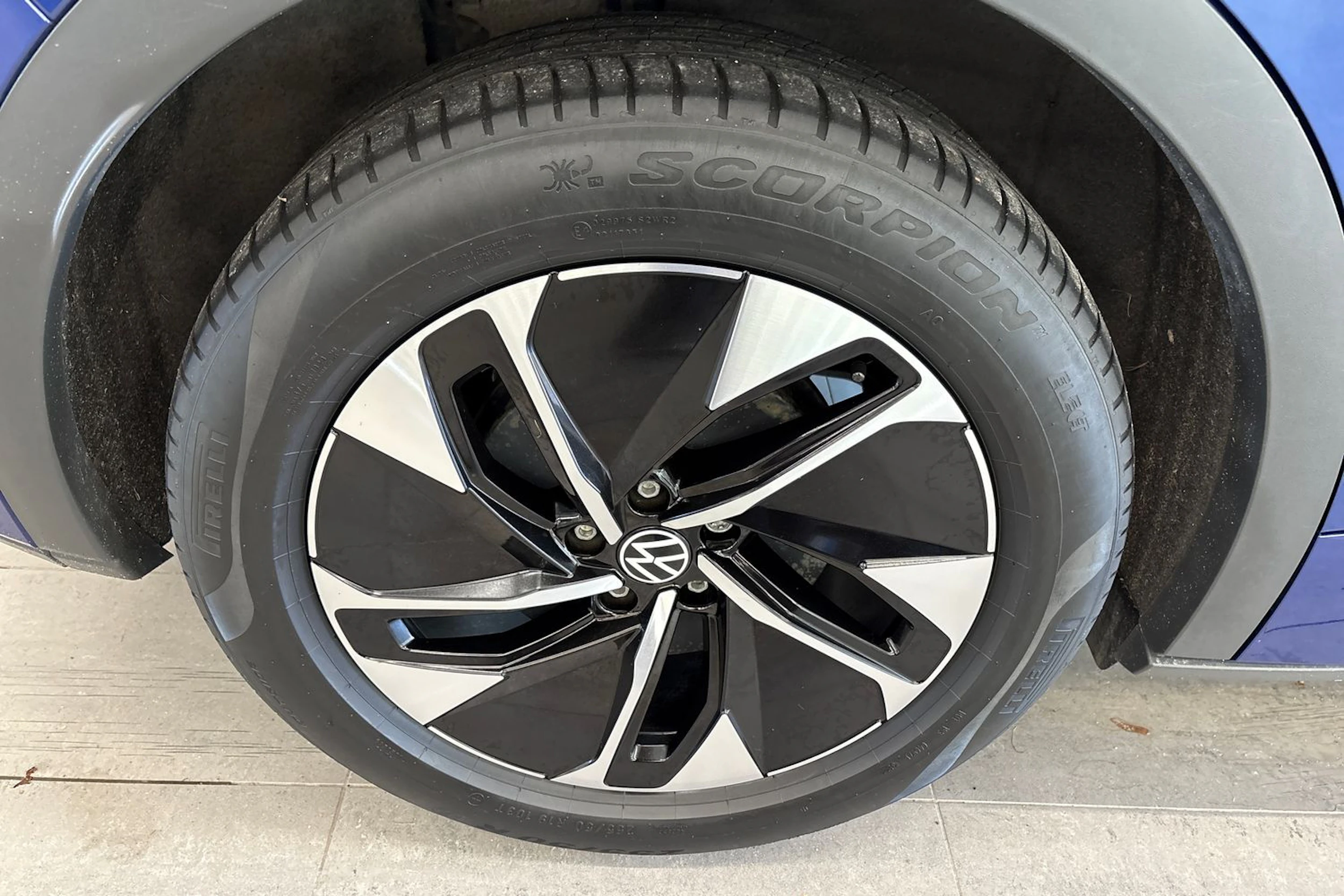 sininen Volkswagen ID.5 2022 kuva 10.