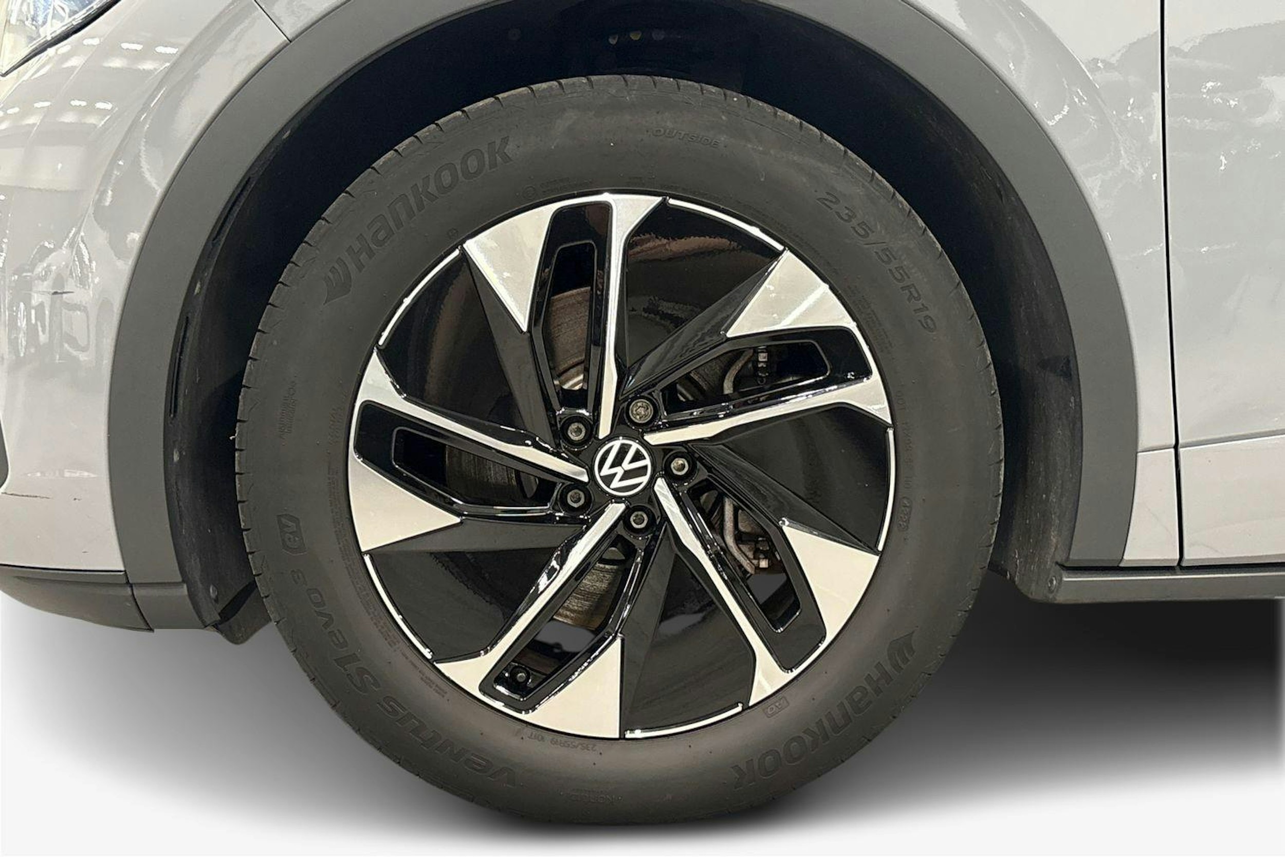 harmaa Volkswagen ID.5 2022 kuva 9.
