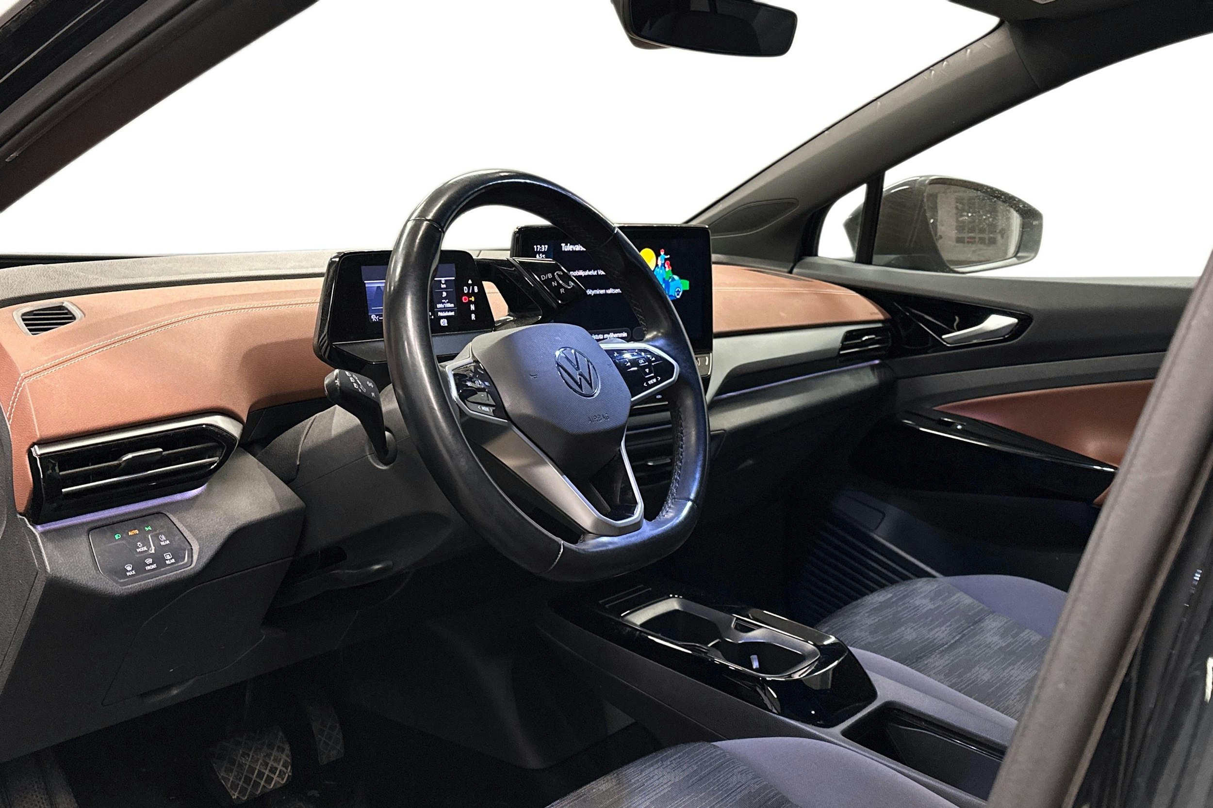 musta Volkswagen ID.5 2022 kuva 3.