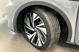 harmaa Volkswagen ID.5 2022 kuva 13.