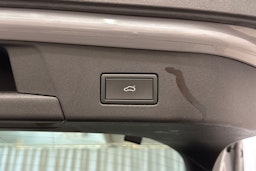 harmaa Volkswagen ID.5 2022 kuva 16.