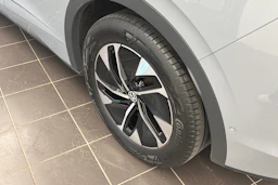 Harmaa Volkswagen ID.5 2022 kuva 10.